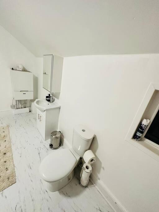Bespoke 2 Bedroom Apt Derby City Ngoại thất bức ảnh