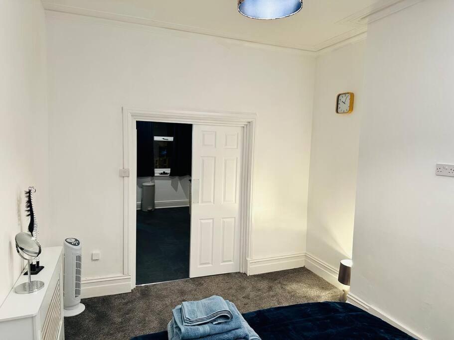 Bespoke 2 Bedroom Apt Derby City Ngoại thất bức ảnh