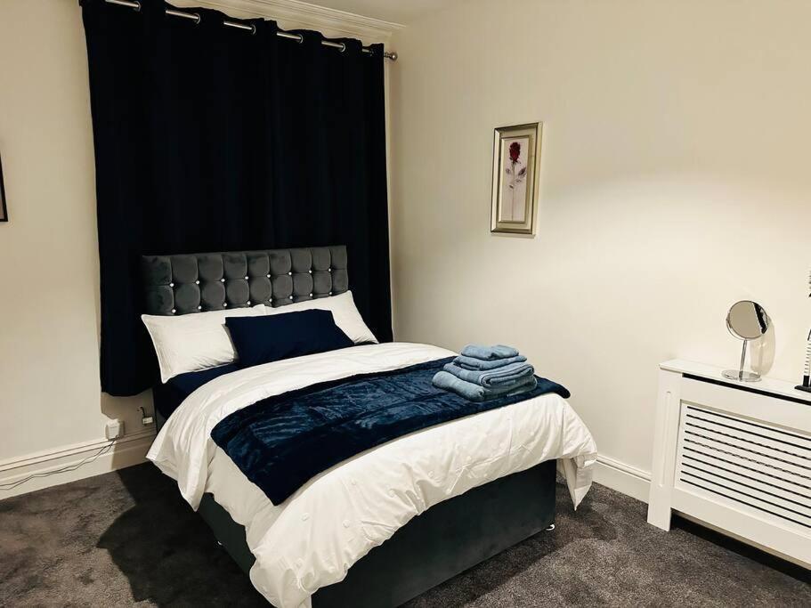 Bespoke 2 Bedroom Apt Derby City Ngoại thất bức ảnh