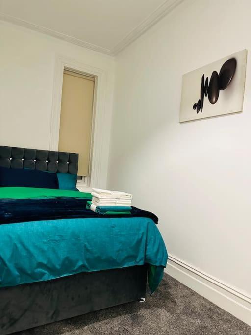 Bespoke 2 Bedroom Apt Derby City Ngoại thất bức ảnh