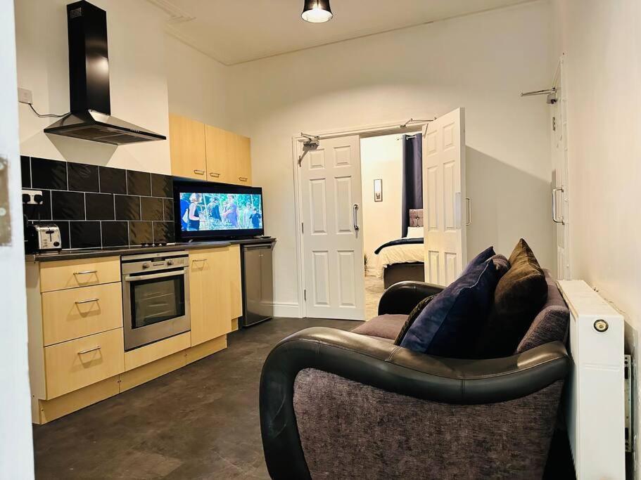 Bespoke 2 Bedroom Apt Derby City Ngoại thất bức ảnh