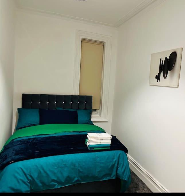 Bespoke 2 Bedroom Apt Derby City Ngoại thất bức ảnh