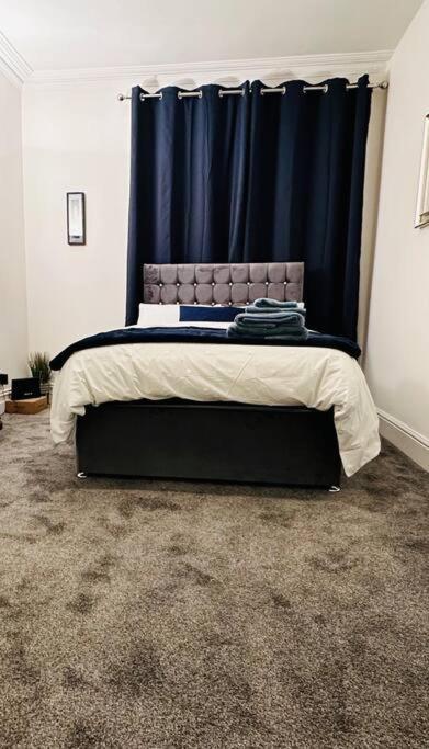 Bespoke 2 Bedroom Apt Derby City Ngoại thất bức ảnh